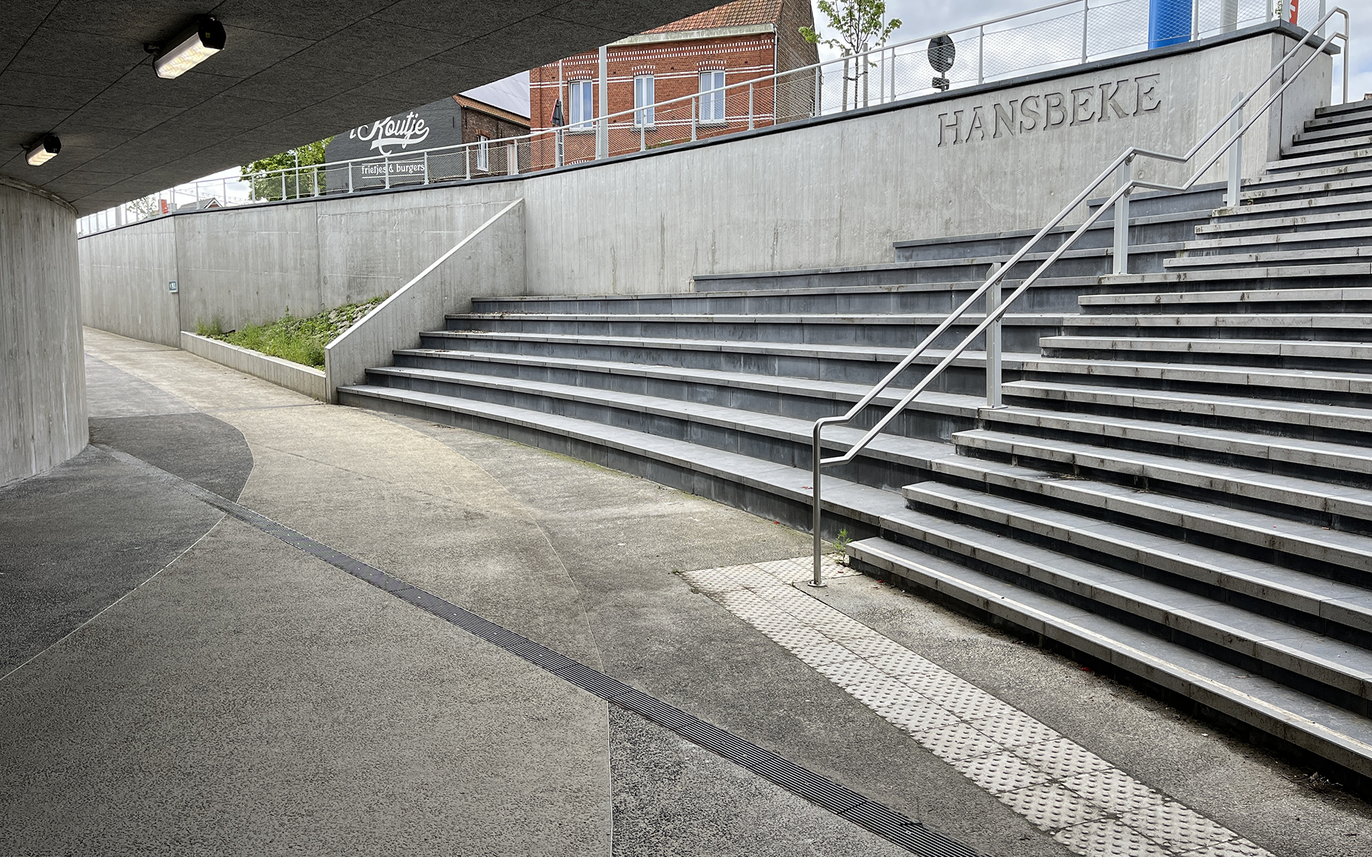 385 Station Hansbeke 1