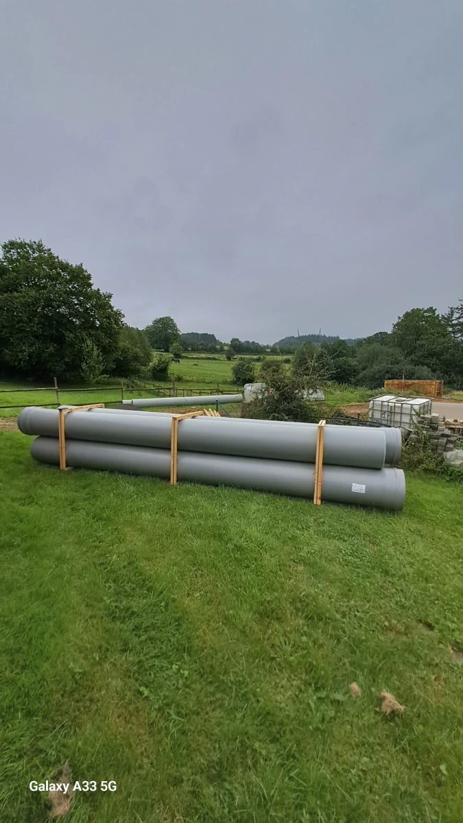 deschacht wegrenovatie Roy PVC buizen 5